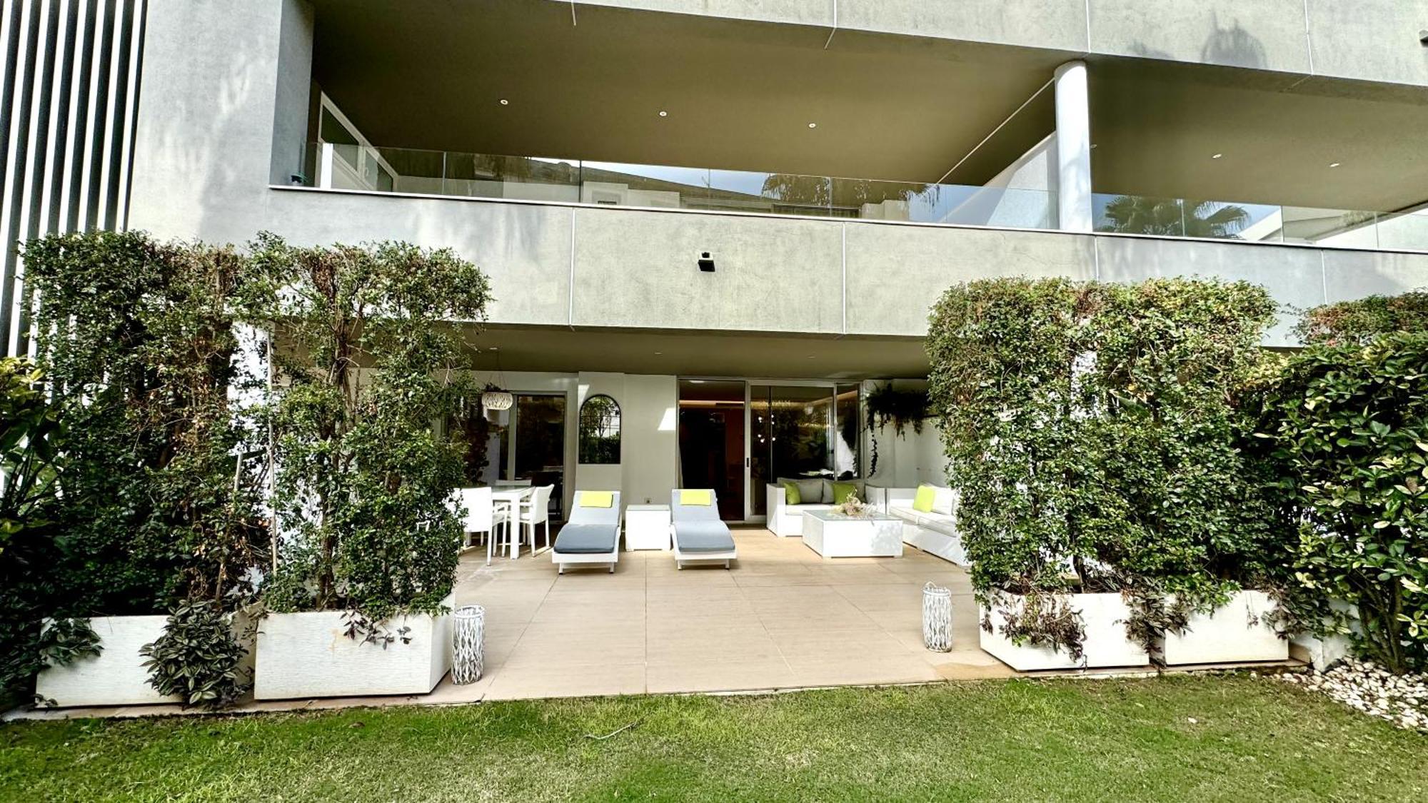 Modern Flat With Private Garden In Royal Banus Apartment Marbella