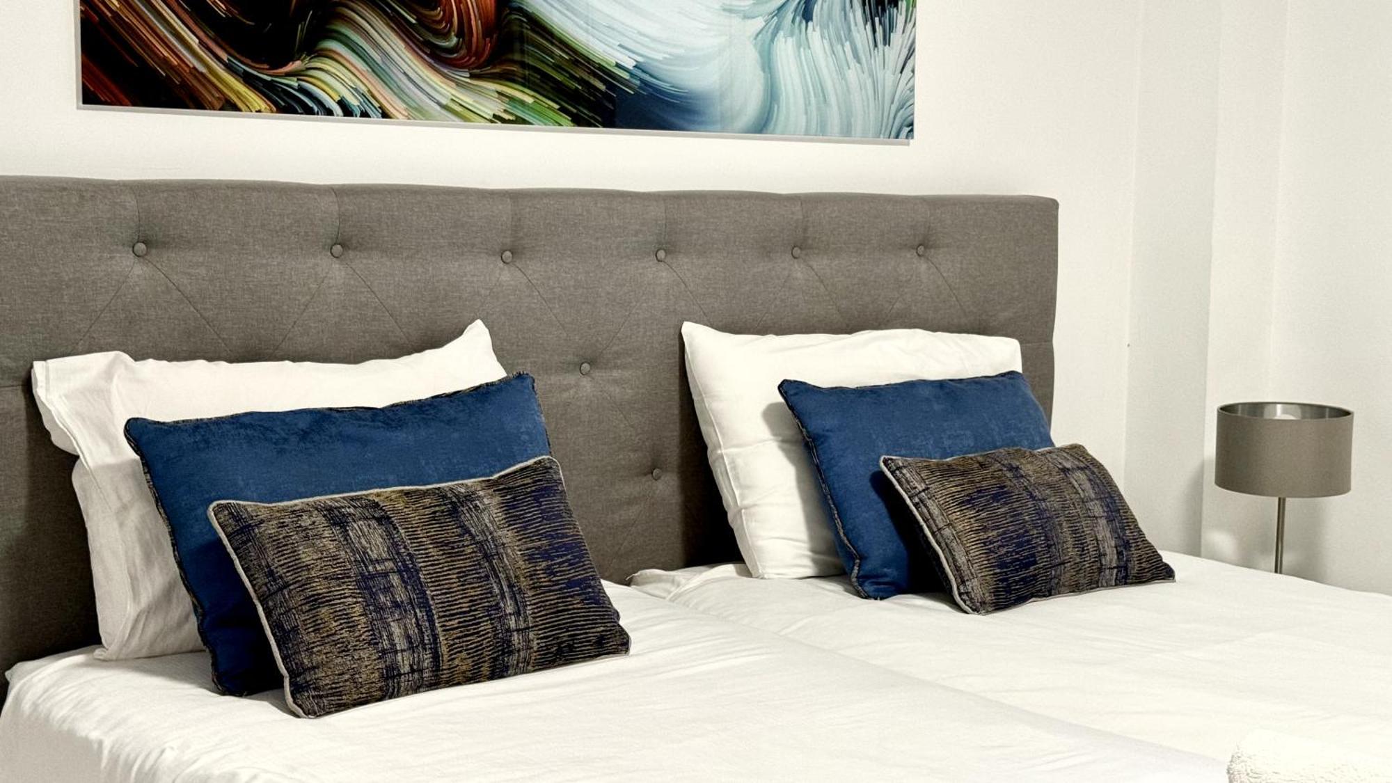 Modern Flat With Private Garden In Royal Banus Apartment